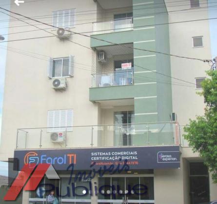 Apartamento na Rua Maurício Cardoso