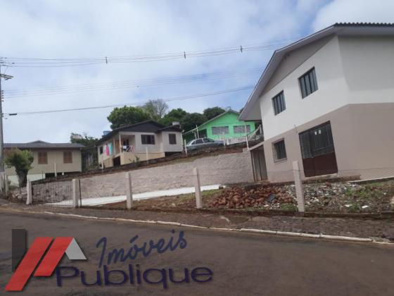 CASA DE ALVENARIA NO BAIRRO SANTO ANTONIO